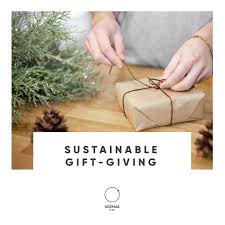 picture of gift giving